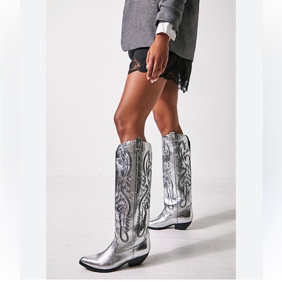 NEW Jeffrey Campbell Dagget Silver Metallic Western Boots Free People Size 7 - Picture 1 of 11